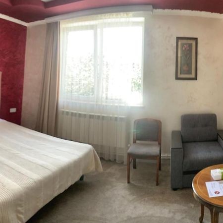 Hotel Maruna Sevan Bagian luar foto