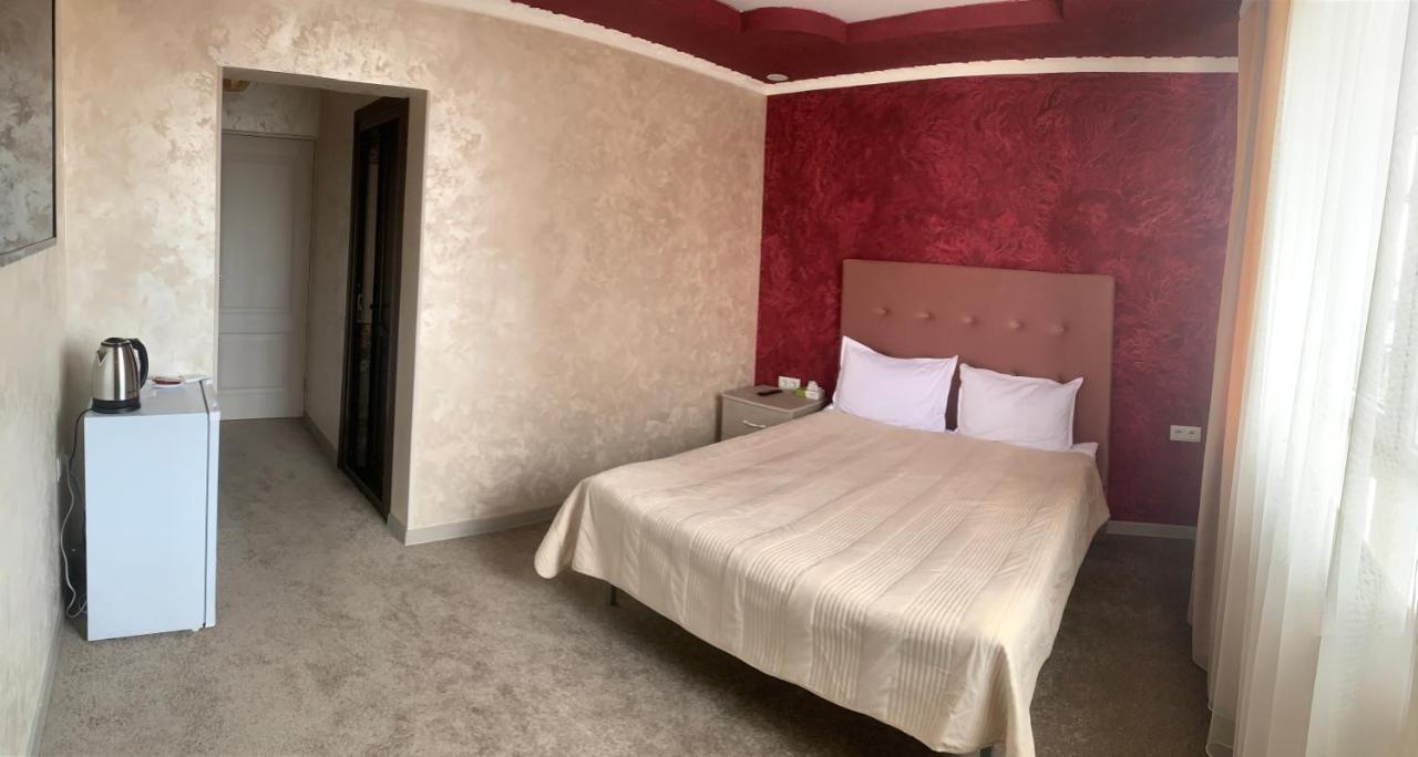 Hotel Maruna Sevan Bagian luar foto