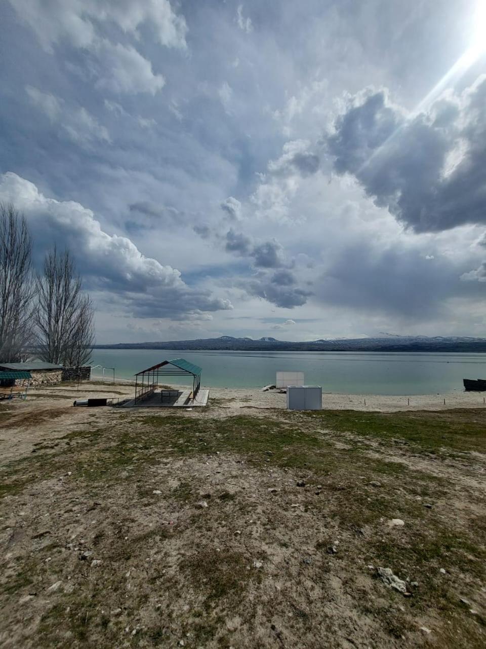 Hotel Maruna Sevan Bagian luar foto
